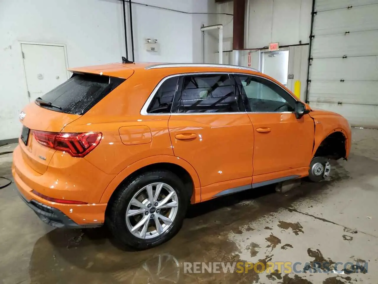 3 Photograph of a damaged car WA1DECF36P1128036 AUDI Q3 2023