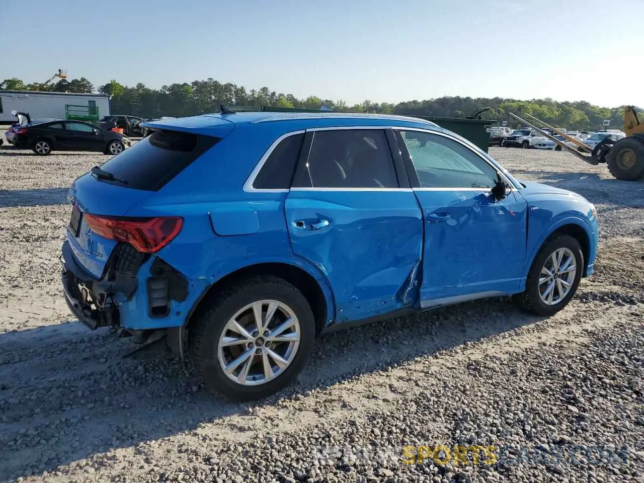 3 Photograph of a damaged car WA1DECF37P1038071 AUDI Q3 2023
