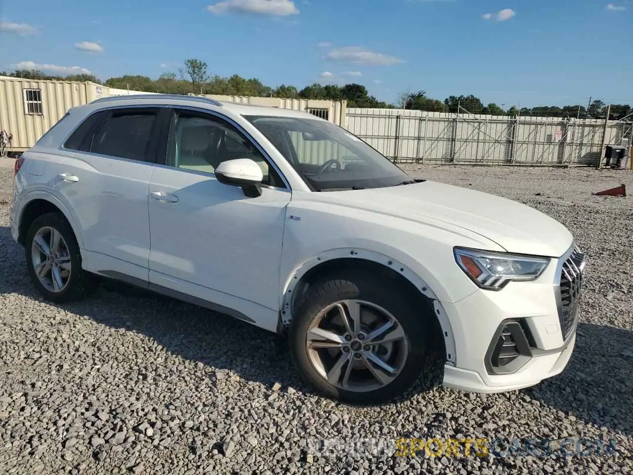 4 Photograph of a damaged car WA1DECF37P1143659 AUDI Q3 2023