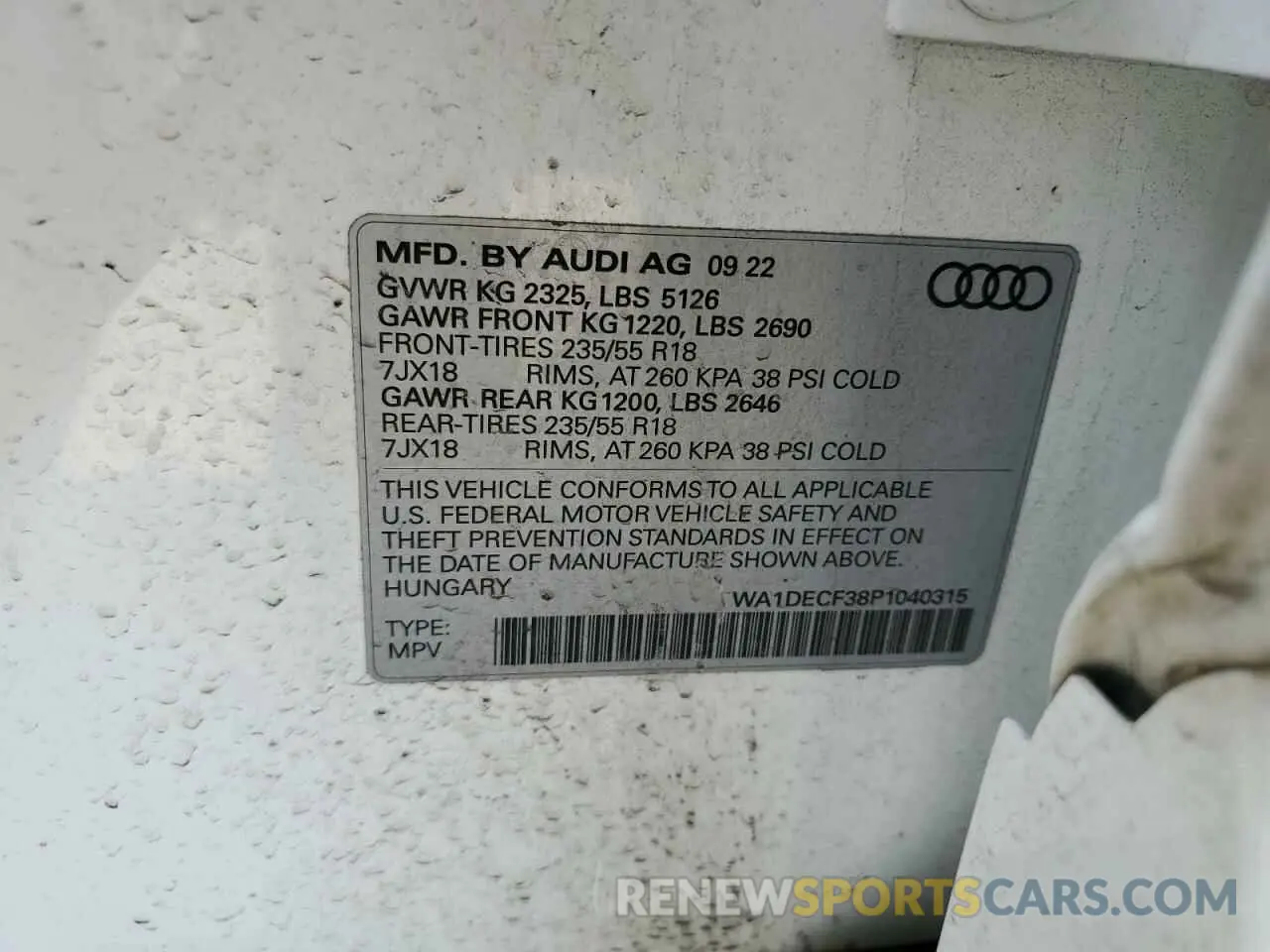 14 Photograph of a damaged car WA1DECF38P1040315 AUDI Q3 2023