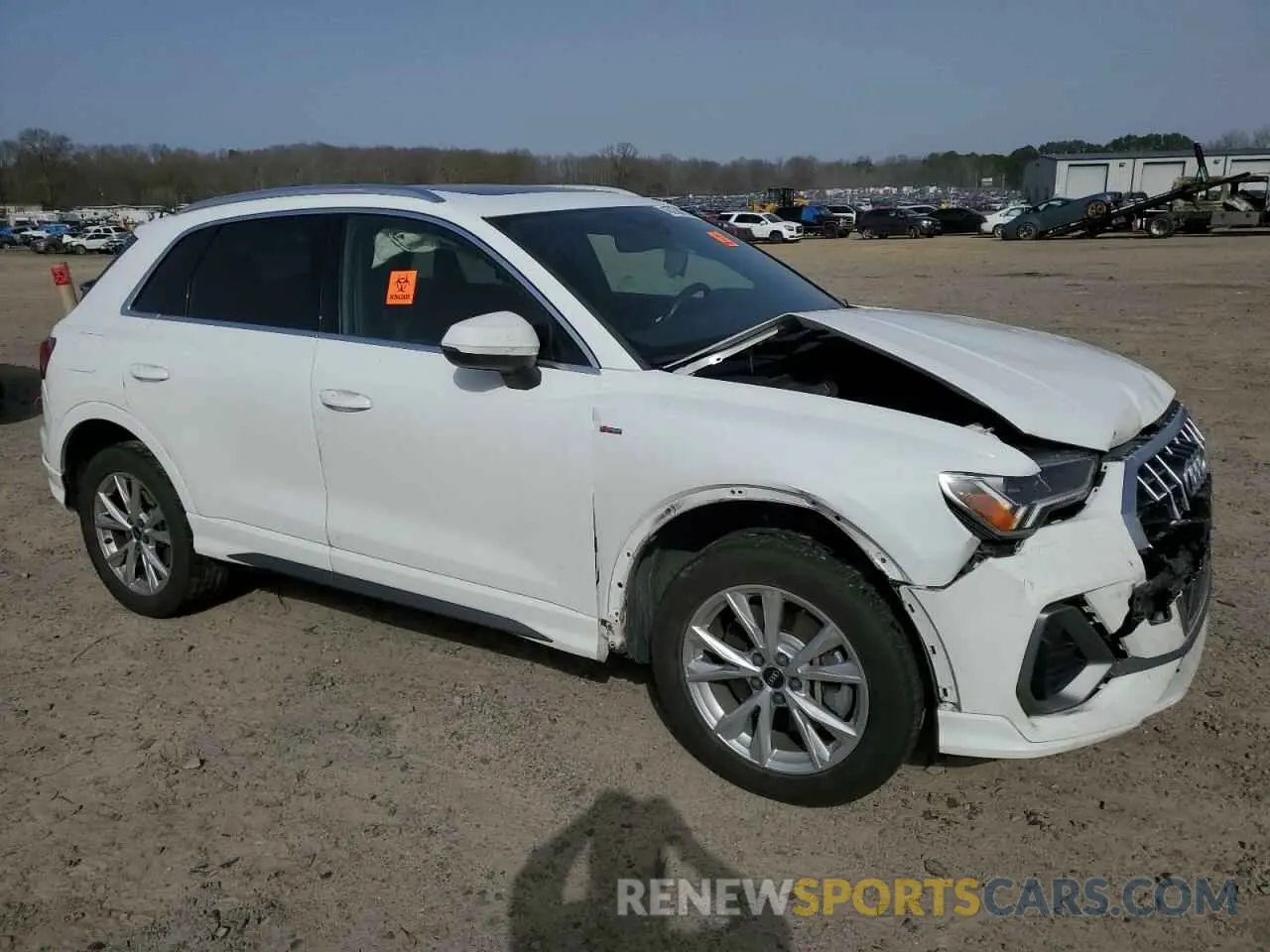 4 Photograph of a damaged car WA1DECF38P1040315 AUDI Q3 2023