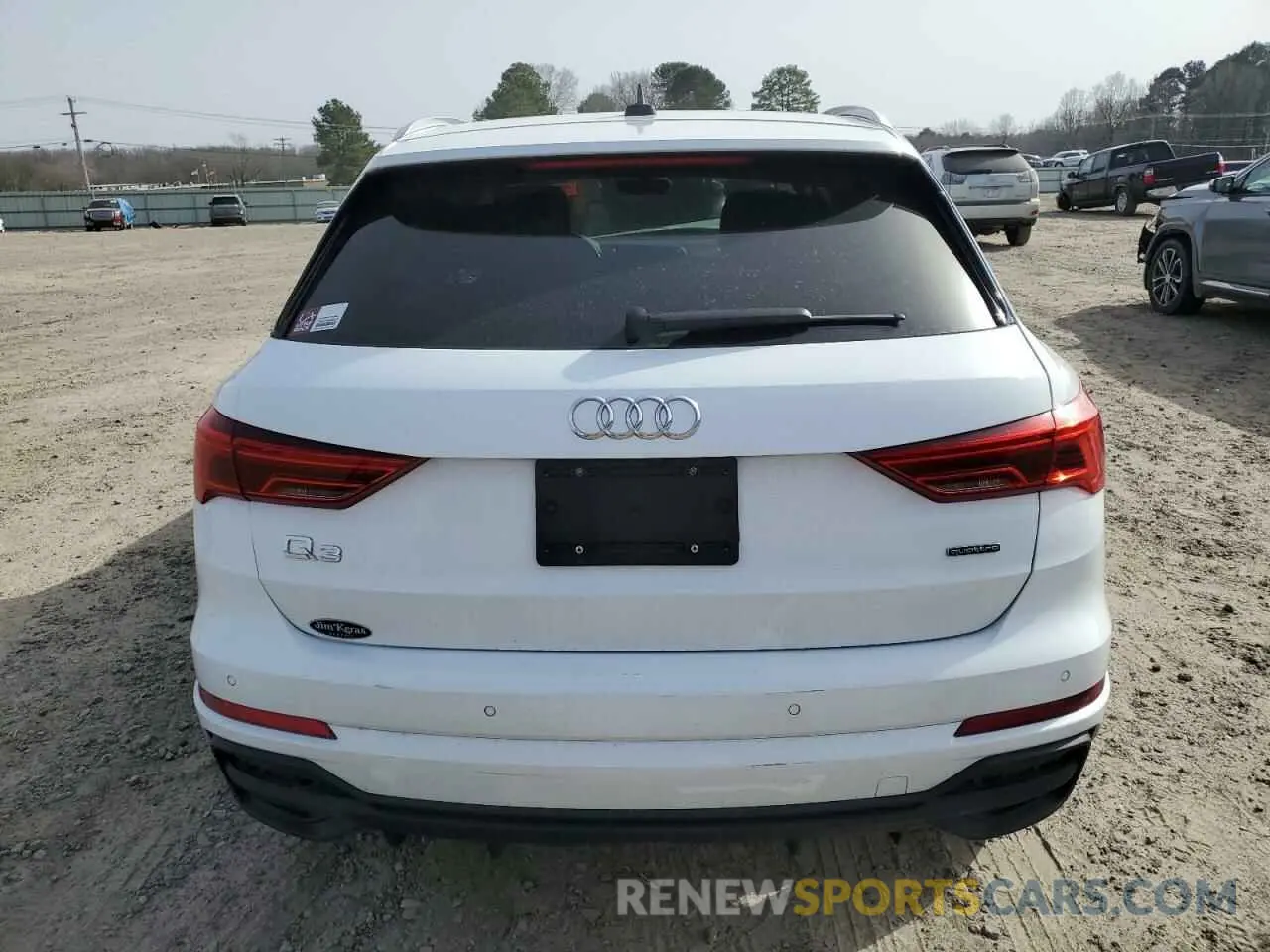 6 Photograph of a damaged car WA1DECF38P1040315 AUDI Q3 2023
