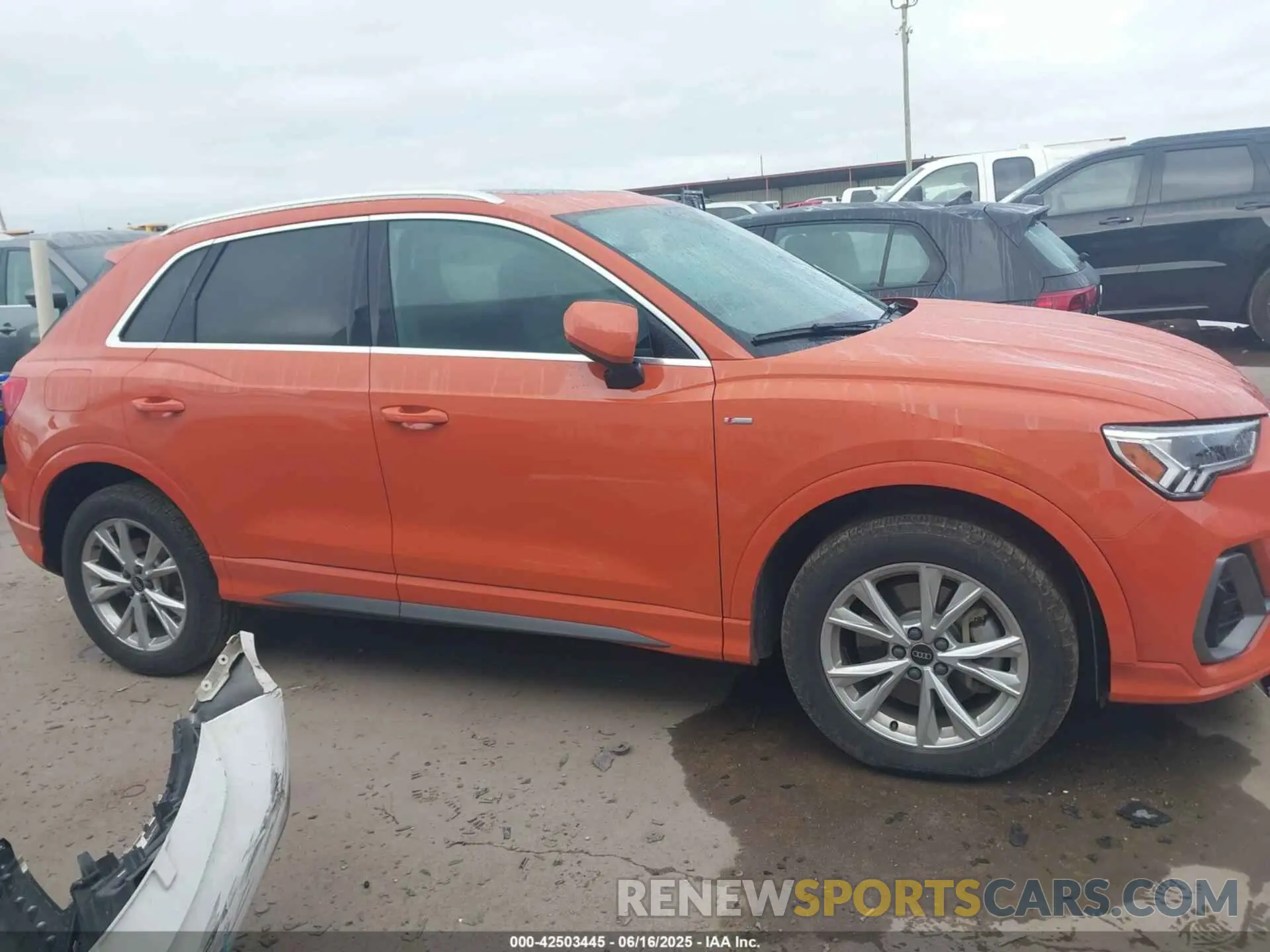 14 Photograph of a damaged car WA1DECF38P1129821 AUDI Q3 2023