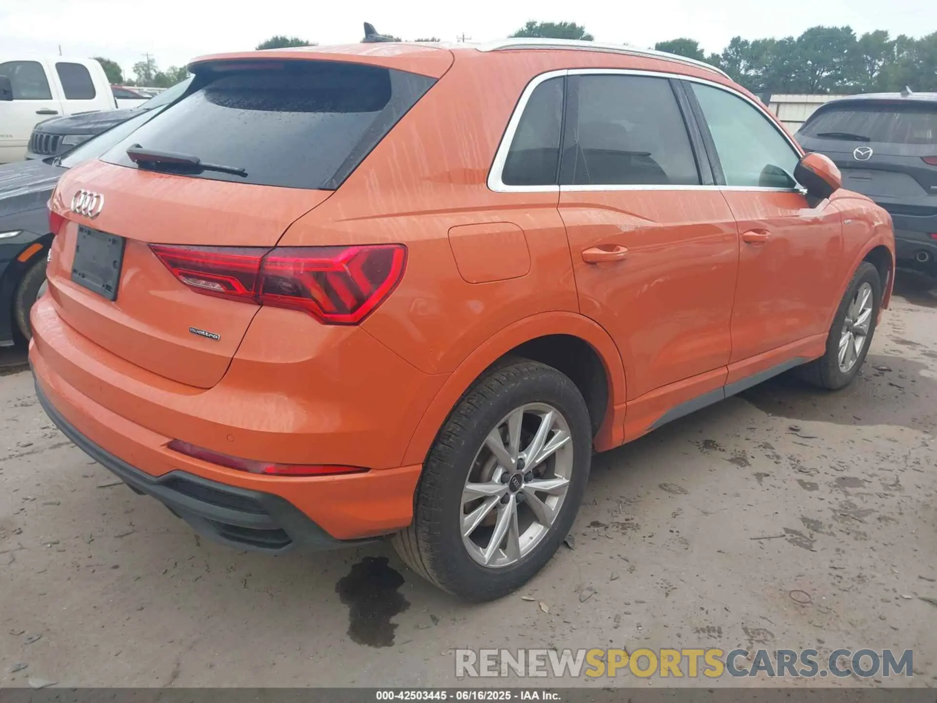 4 Photograph of a damaged car WA1DECF38P1129821 AUDI Q3 2023