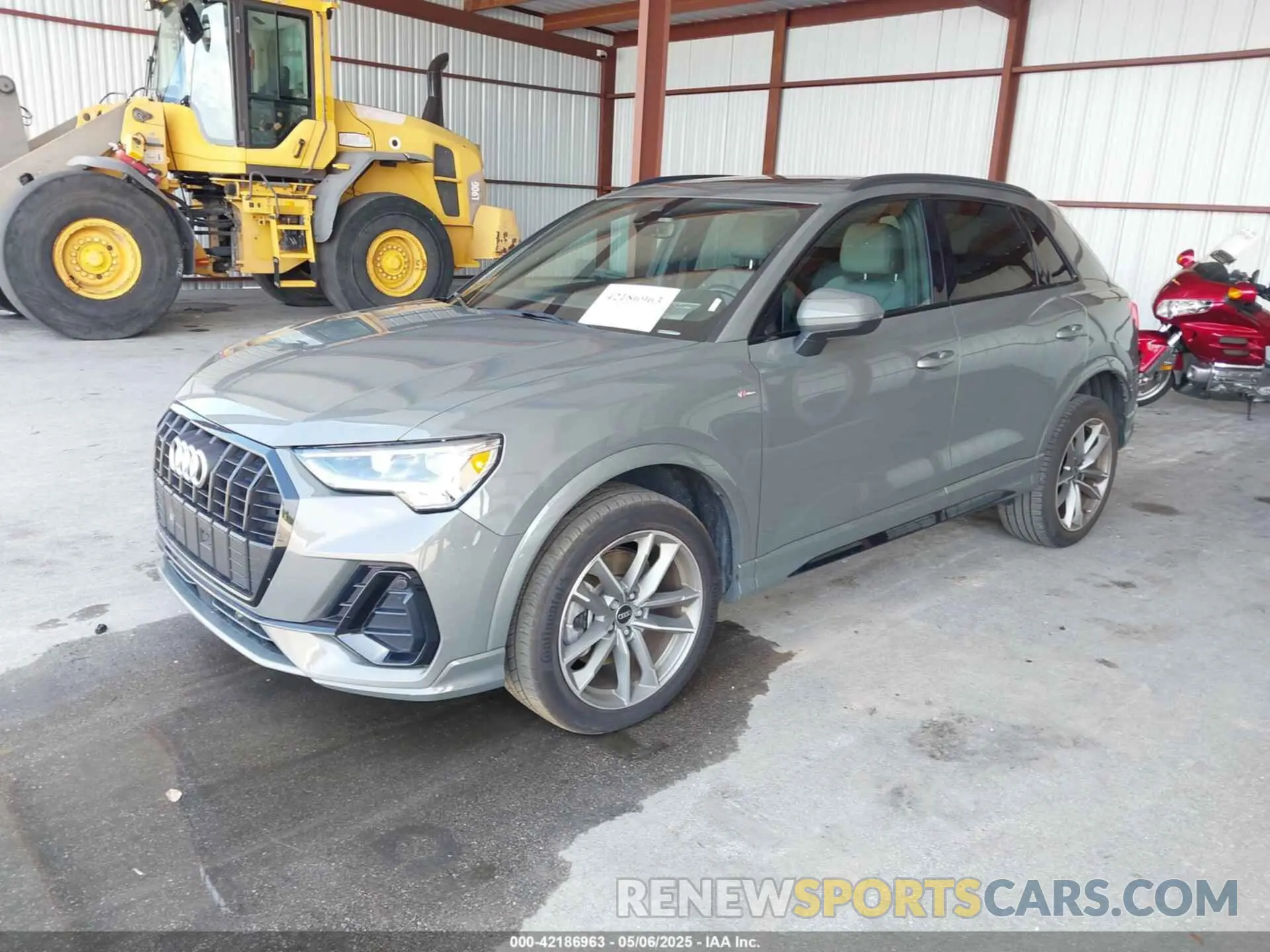 2 Photograph of a damaged car WA1DECF3XP1047685 AUDI Q3 2023