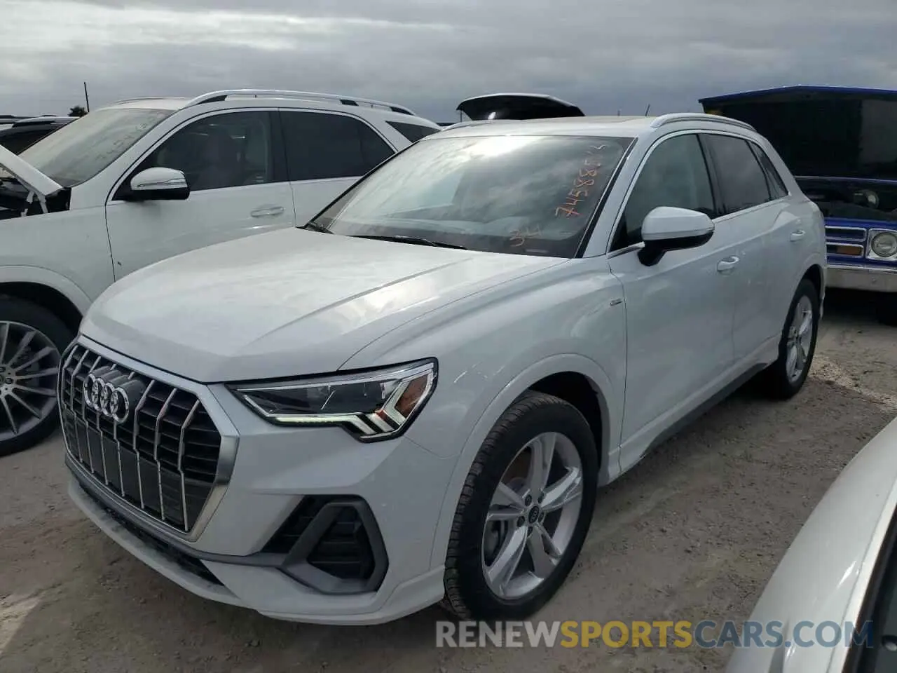 1 Photograph of a damaged car WA1EECF30P1141630 AUDI Q3 2023