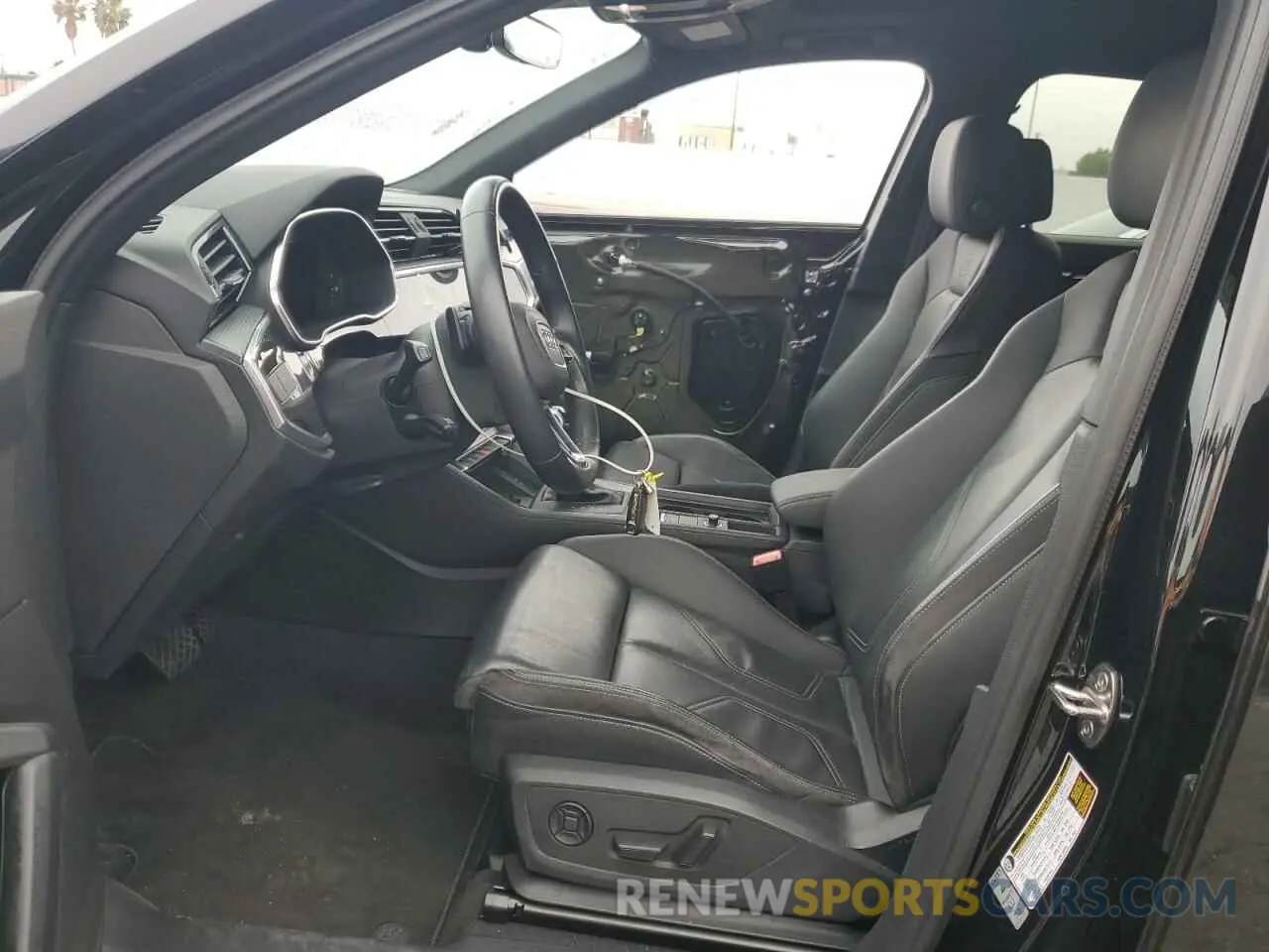 7 Photograph of a damaged car WA1EECF32P1022641 AUDI Q3 2023