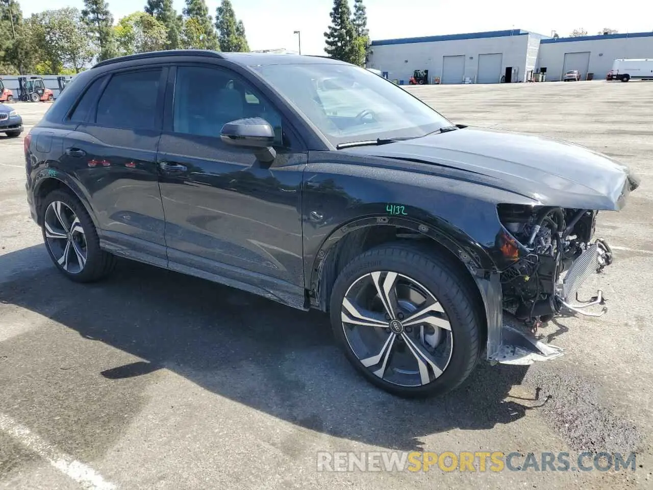 4 Photograph of a damaged car WA1EECF32P1119029 AUDI Q3 2023