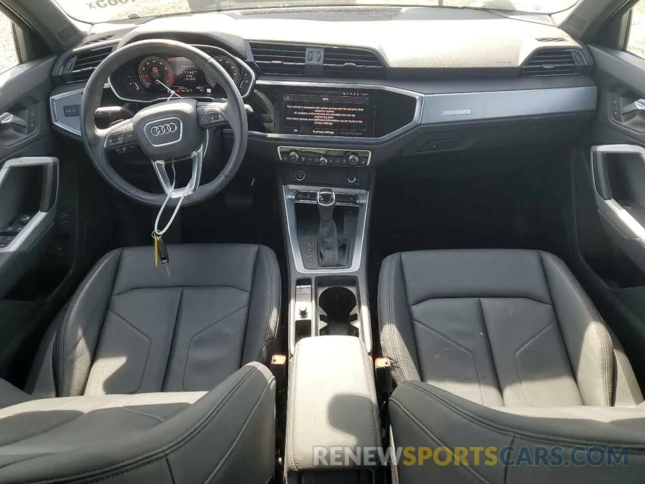8 Photograph of a damaged car WA1EECF32P1153147 AUDI Q3 2023