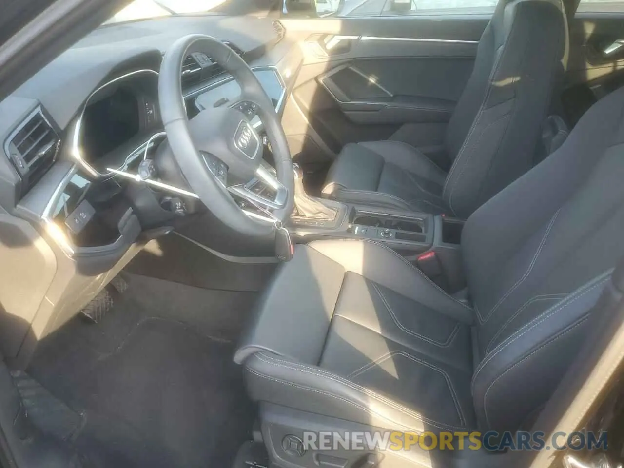 7 Photograph of a damaged car WA1EECF36P1111645 AUDI Q3 2023