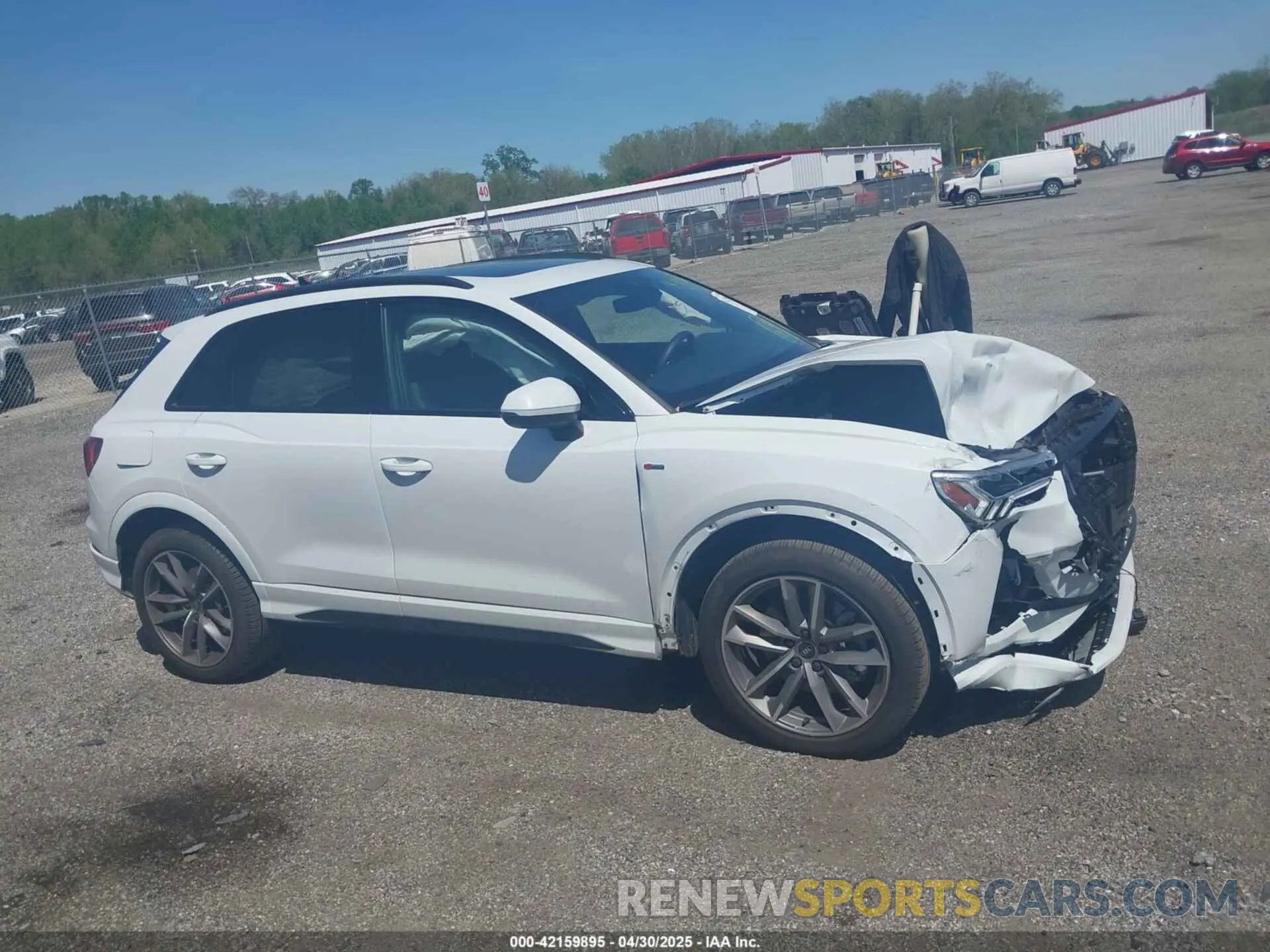 13 Photograph of a damaged car WA1EECF36P1151143 AUDI Q3 2023