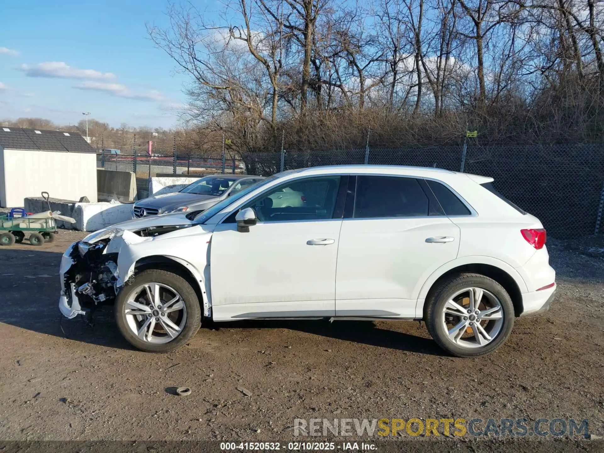 14 Photograph of a damaged car WA1EECF37P1025146 AUDI Q3 2023