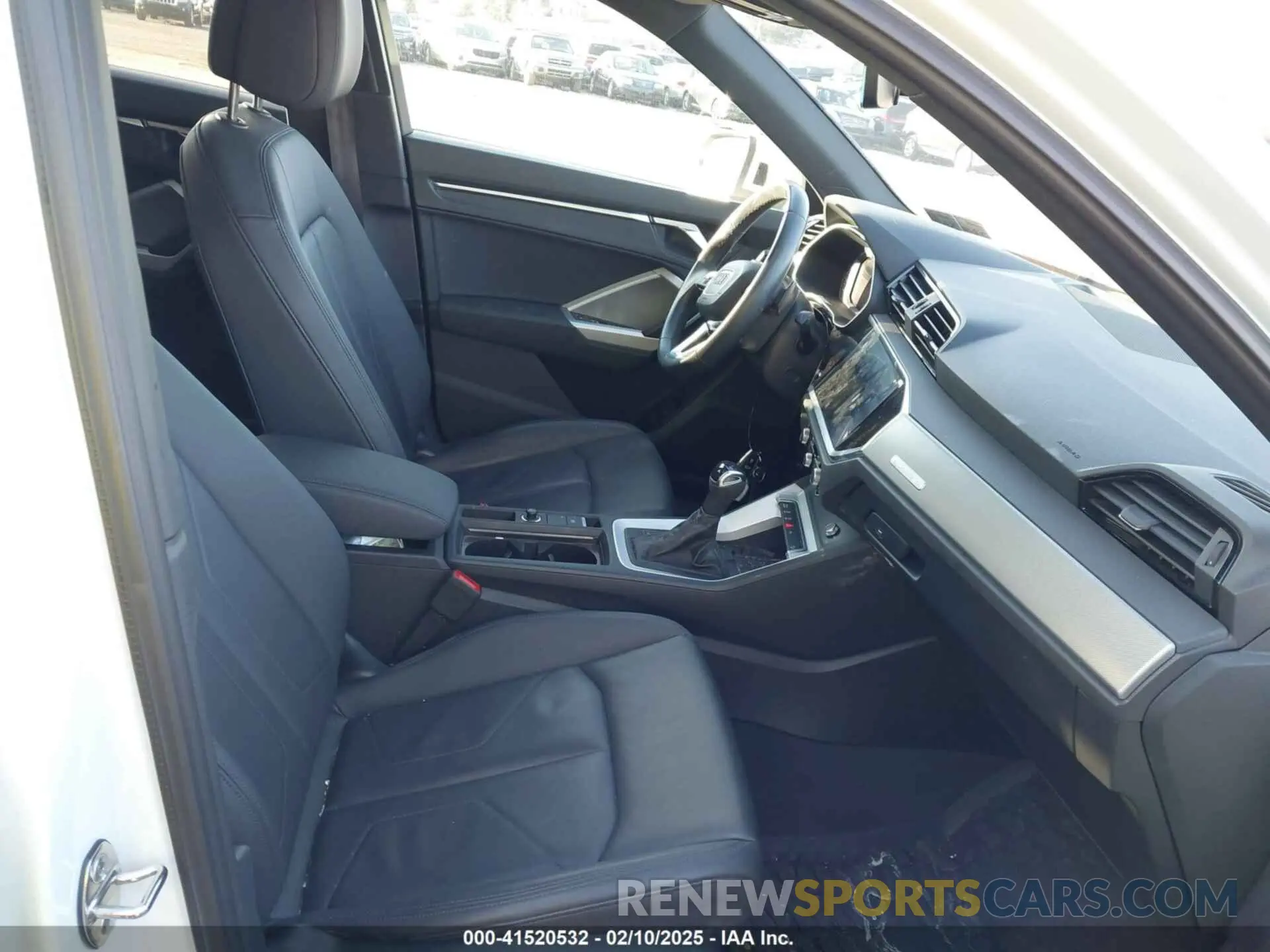 5 Photograph of a damaged car WA1EECF37P1025146 AUDI Q3 2023