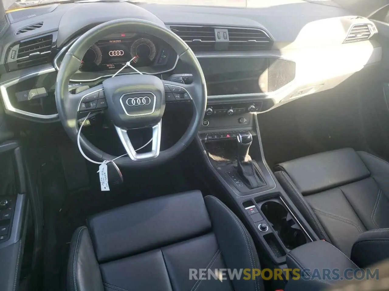 8 Photograph of a damaged car WA1EECF37P1027799 AUDI Q3 2023