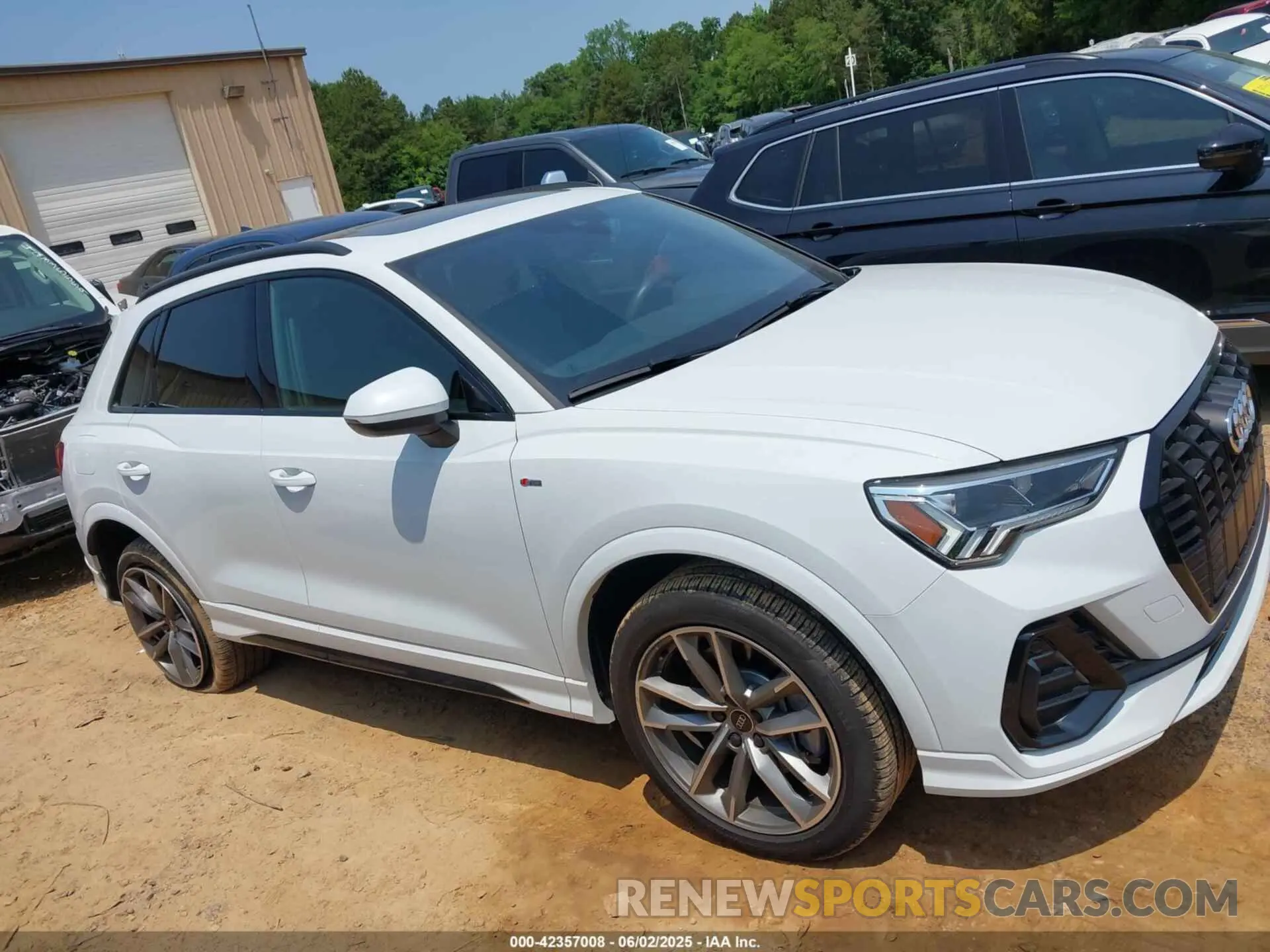 14 Photograph of a damaged car WA1EECF37P1118779 AUDI Q3 2023