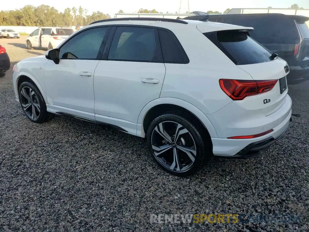 2 Photograph of a damaged car WA1EECF37P1121987 AUDI Q3 2023
