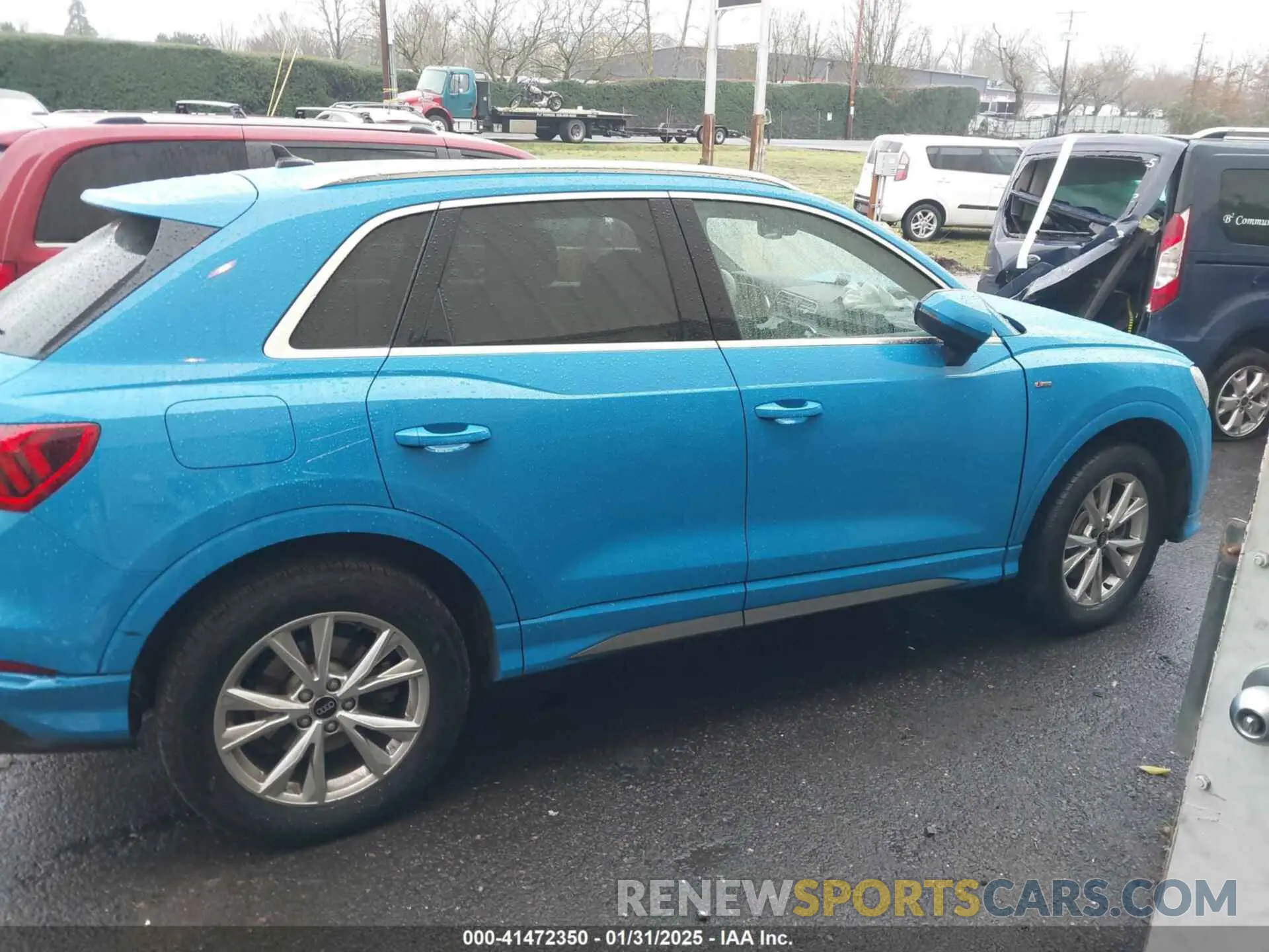 14 Photograph of a damaged car WA1EECF39P1021860 AUDI Q3 2023