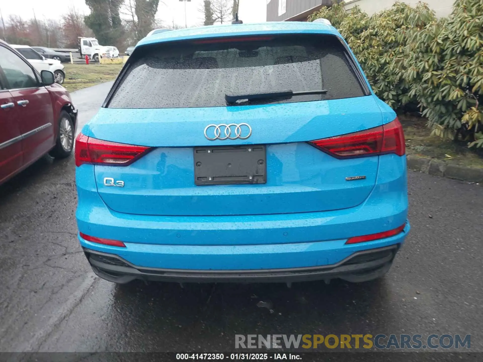 17 Photograph of a damaged car WA1EECF39P1021860 AUDI Q3 2023