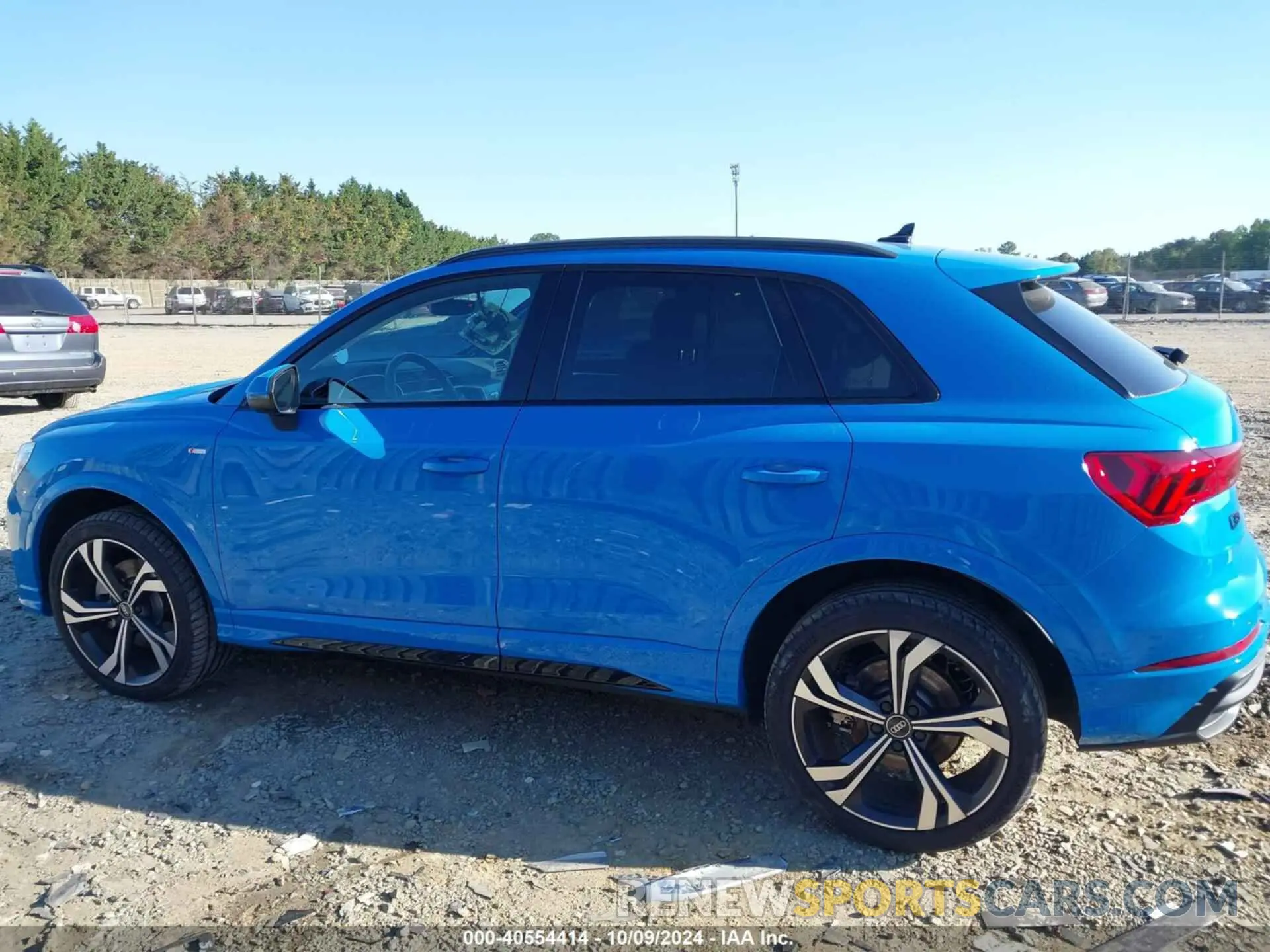 15 Photograph of a damaged car WA1EECF39P1035211 AUDI Q3 2023