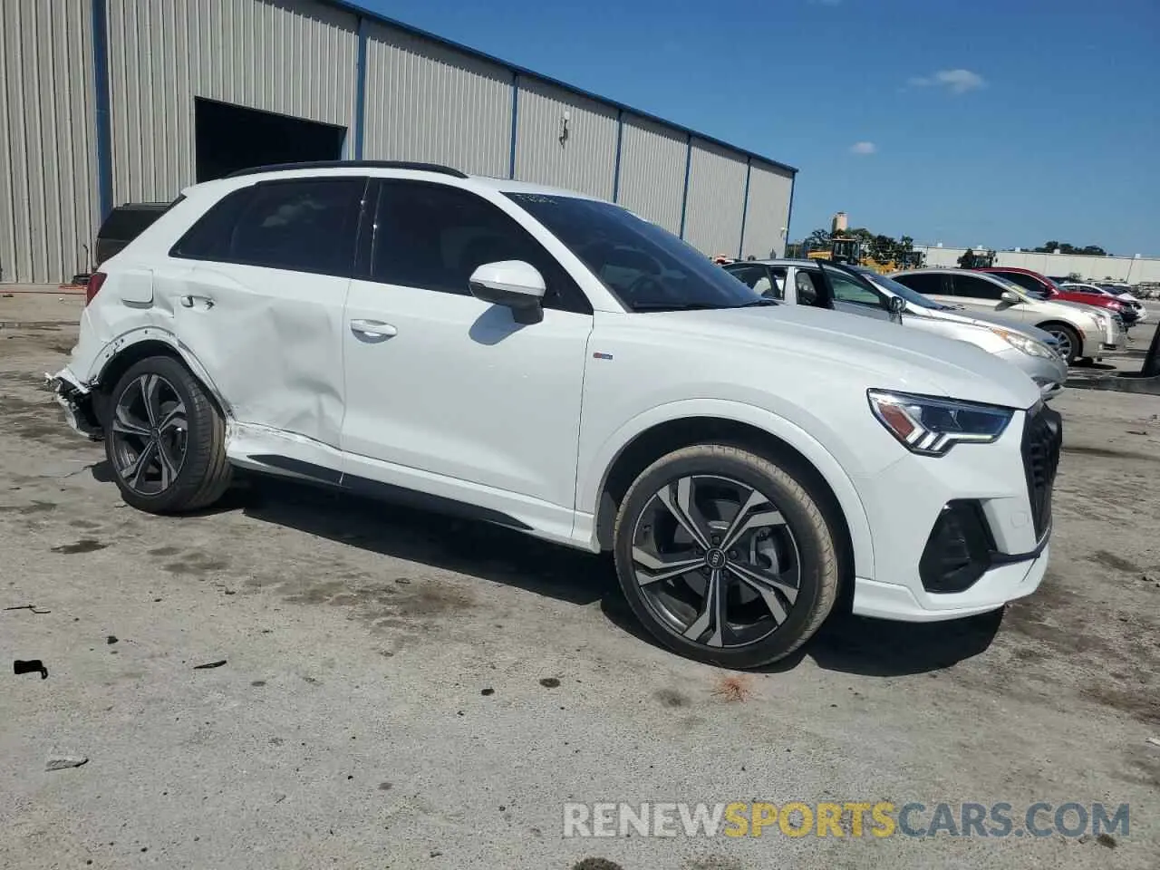 4 Photograph of a damaged car WA1EECF39P1040330 AUDI Q3 2023