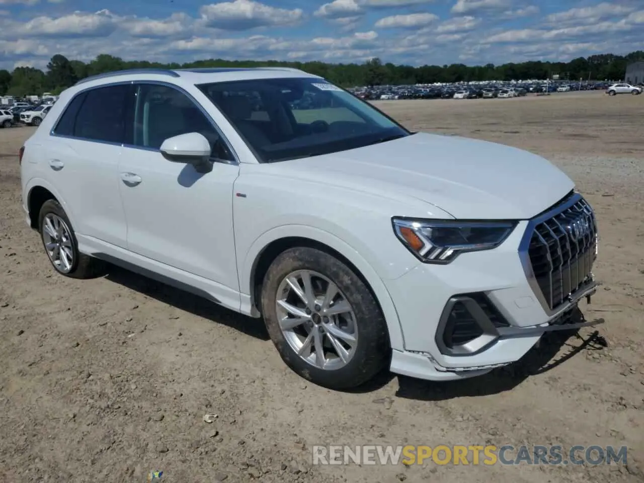 4 Photograph of a damaged car WA1EECF39P1053384 AUDI Q3 2023