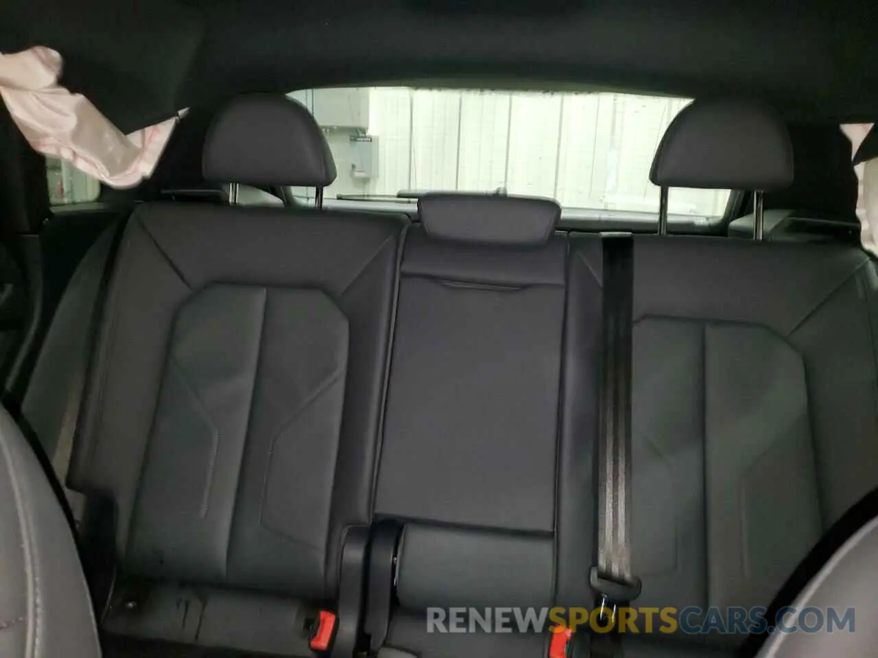 10 Photograph of a damaged car WA1EECF39P1075210 AUDI Q3 2023