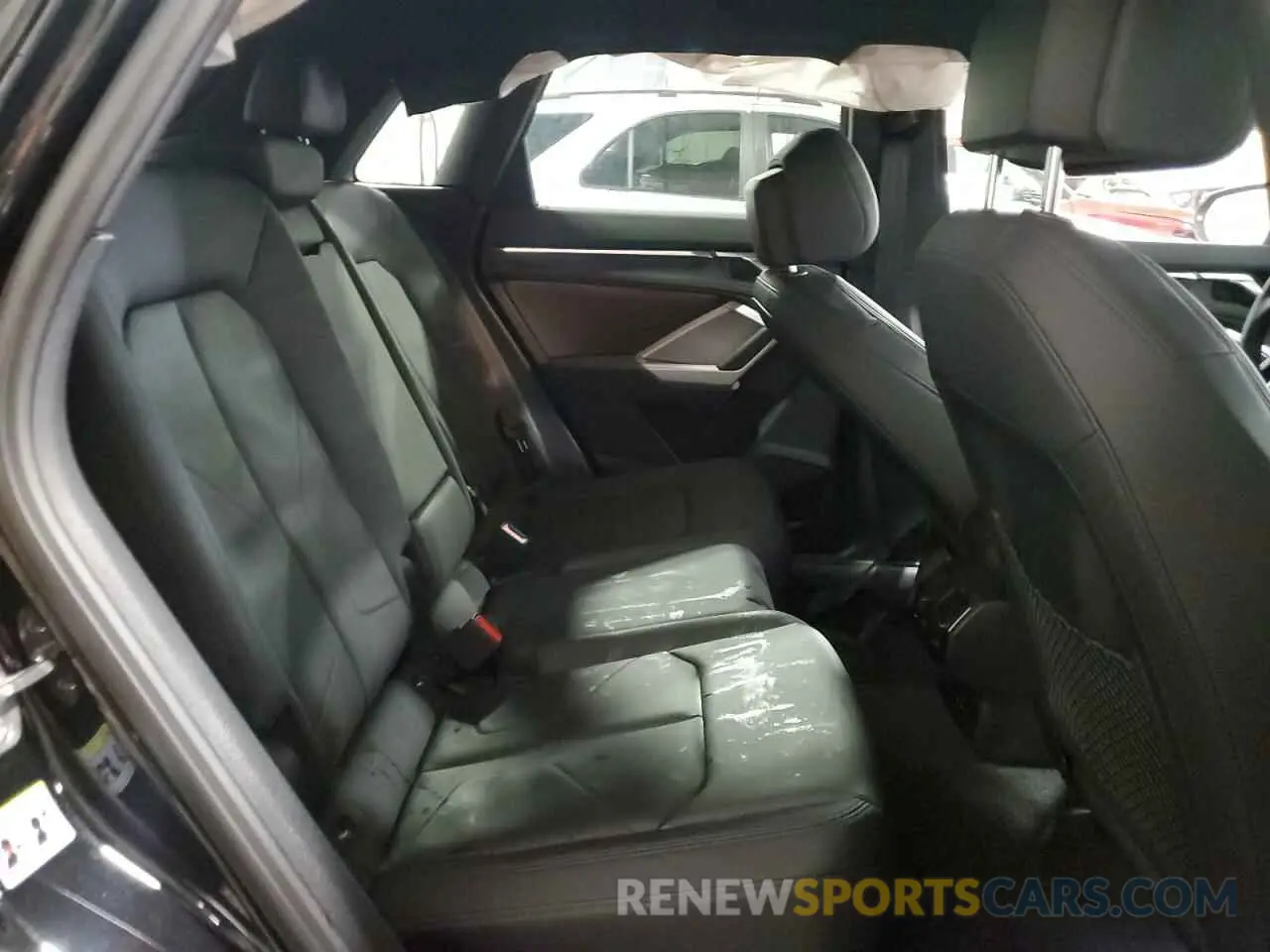 11 Photograph of a damaged car WA1EECF39P1075210 AUDI Q3 2023