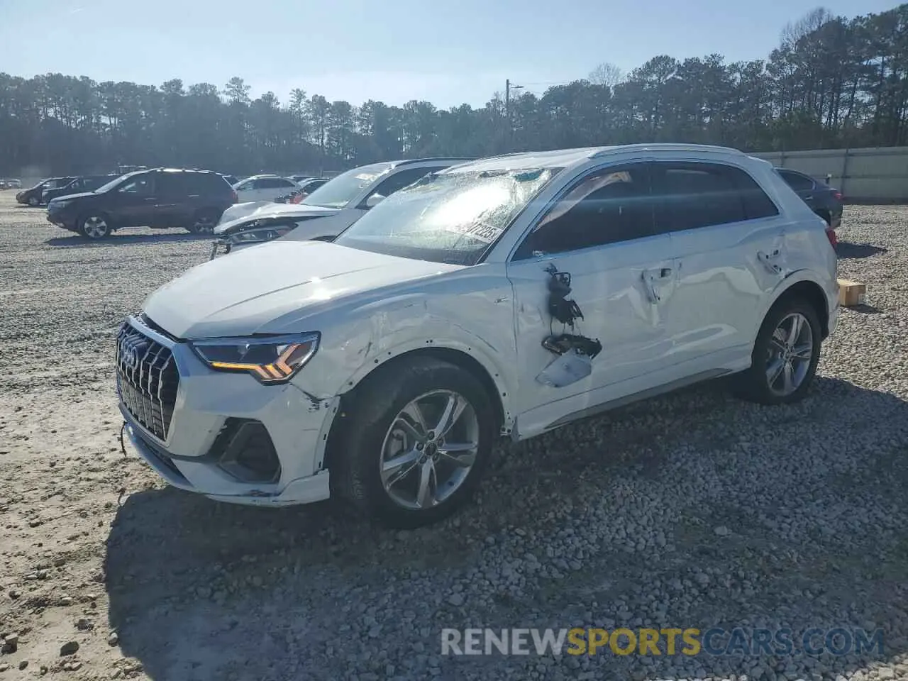 1 Photograph of a damaged car WA1EECF39P1092122 AUDI Q3 2023
