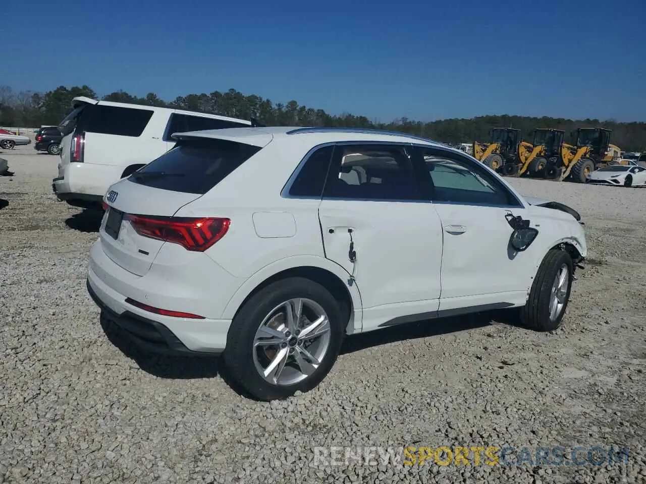3 Photograph of a damaged car WA1EECF39P1092122 AUDI Q3 2023