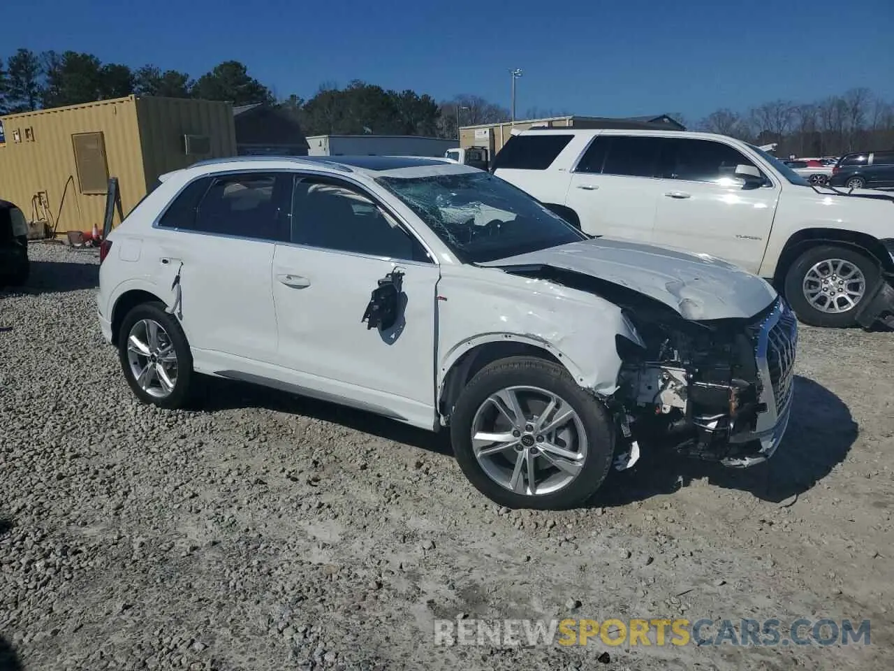 4 Photograph of a damaged car WA1EECF39P1092122 AUDI Q3 2023