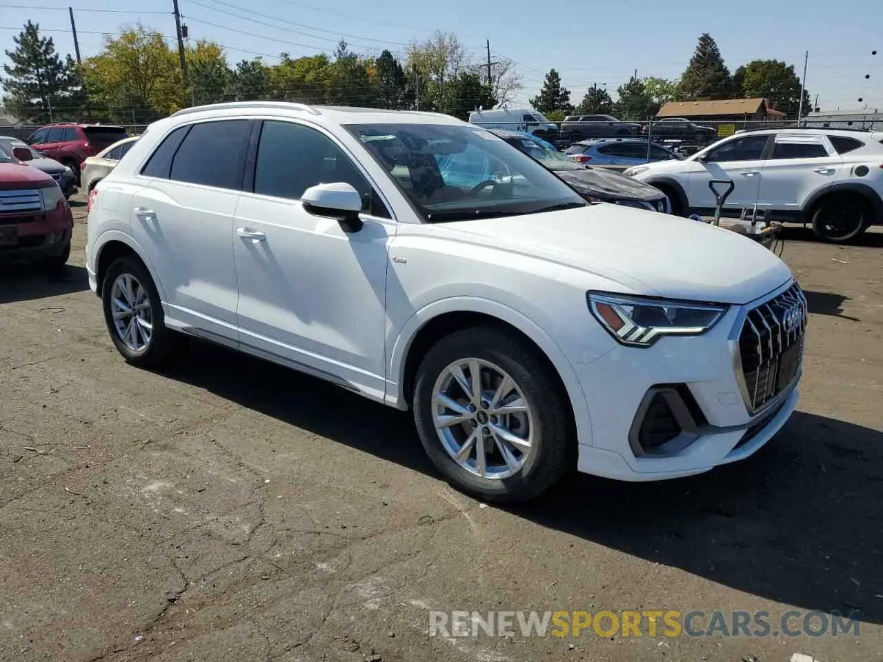 4 Photograph of a damaged car WA1EEDF34P1030388 AUDI Q3 2023