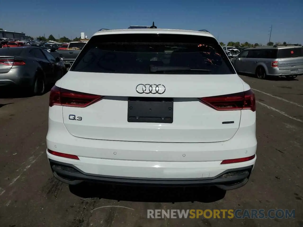 6 Photograph of a damaged car WA1EEDF34P1030388 AUDI Q3 2023