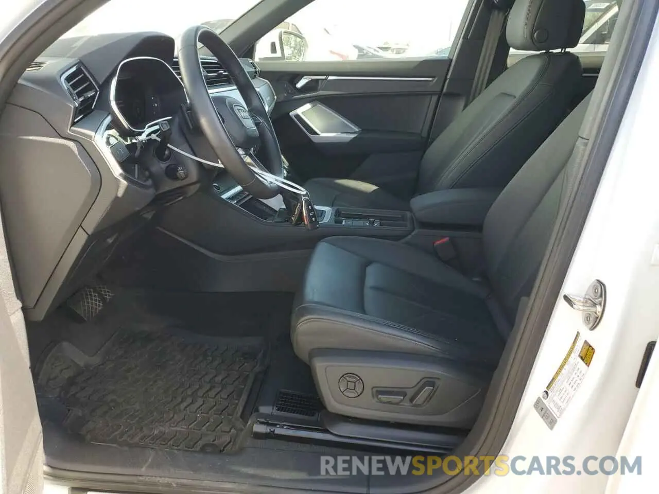 7 Photograph of a damaged car WA1EEDF34P1030388 AUDI Q3 2023
