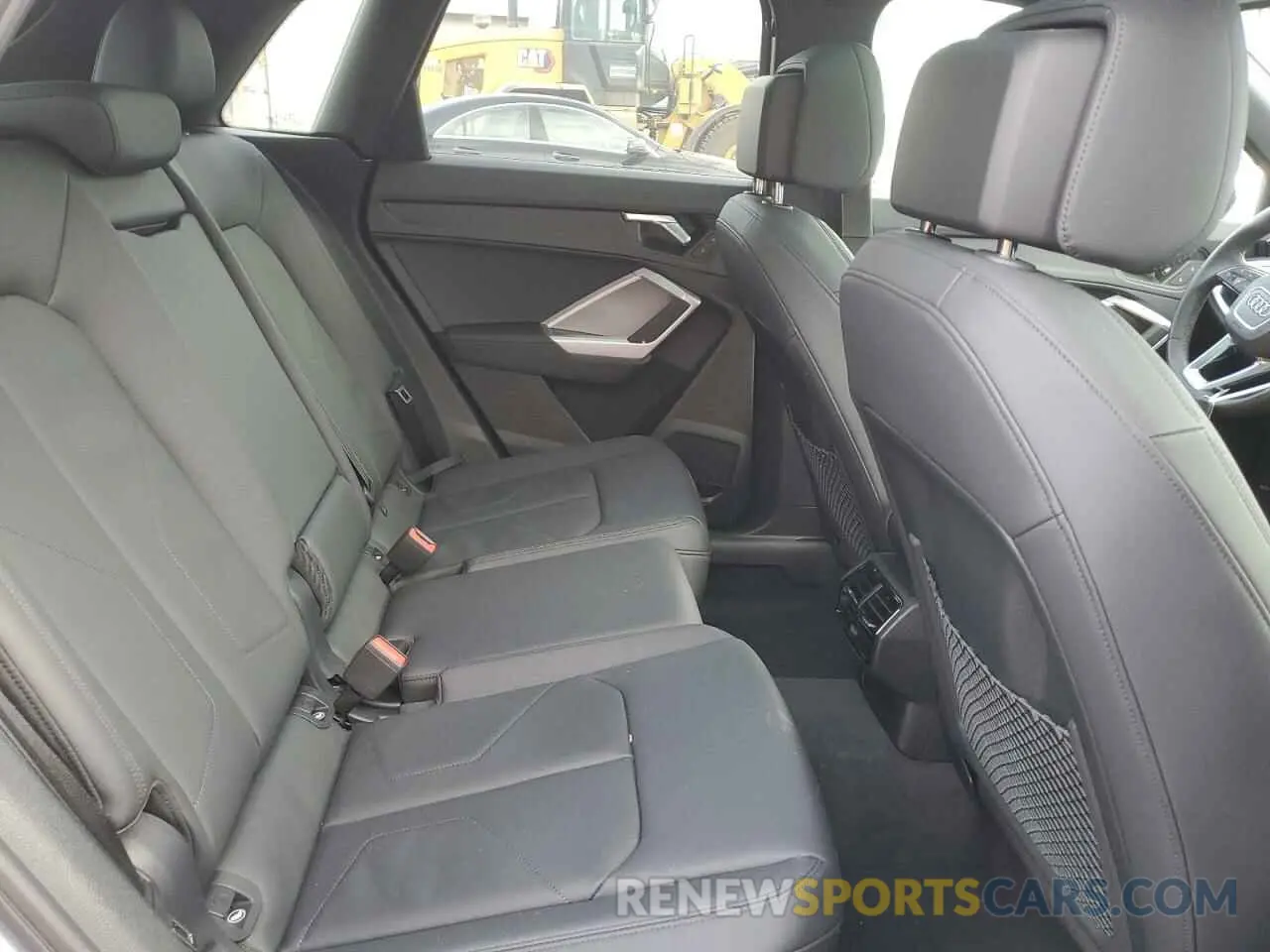10 Photograph of a damaged car WA1AUCF30R1150123 AUDI Q3 2024