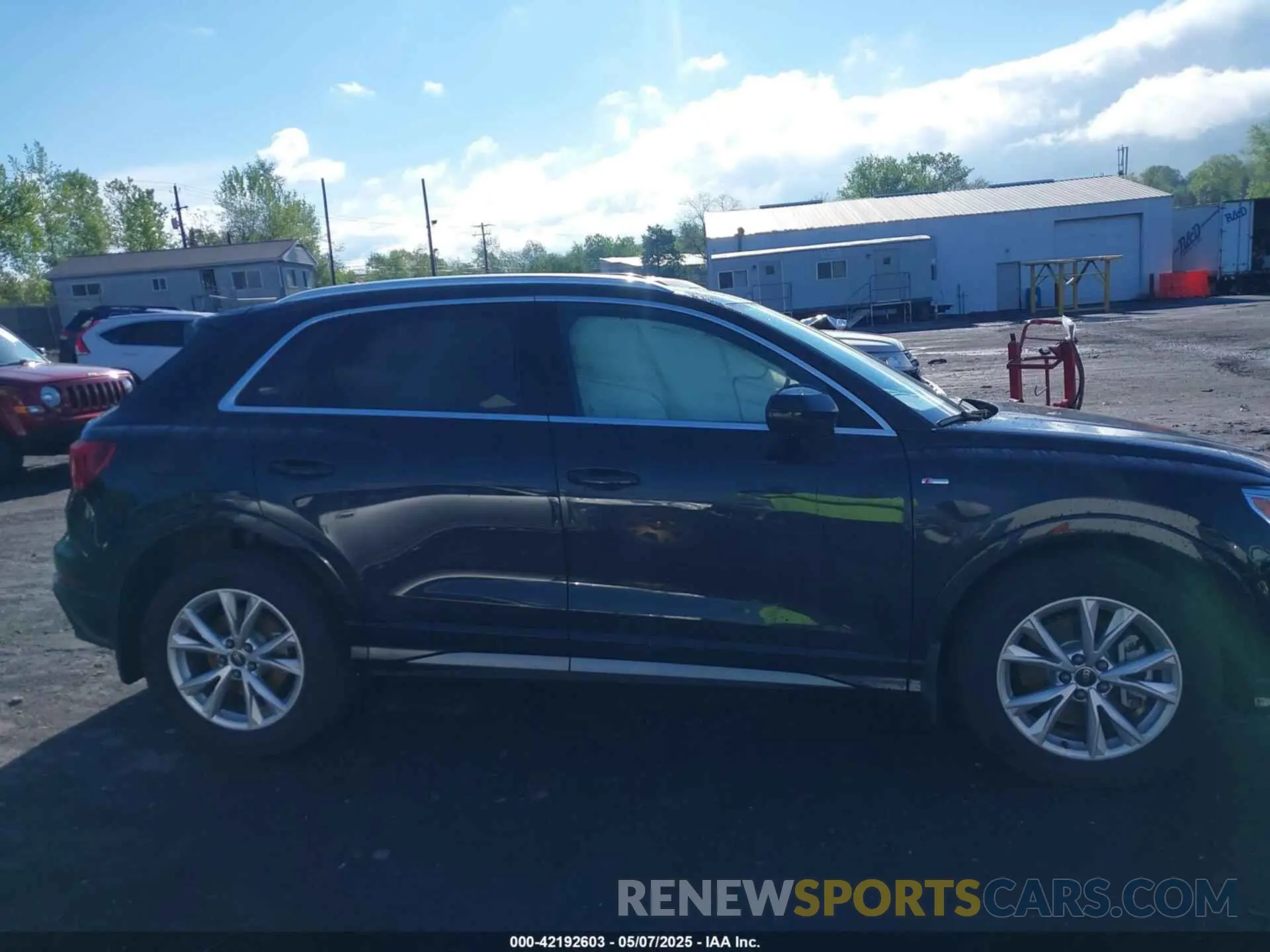 13 Photograph of a damaged car WA1DECF30R1036097 AUDI Q3 2024