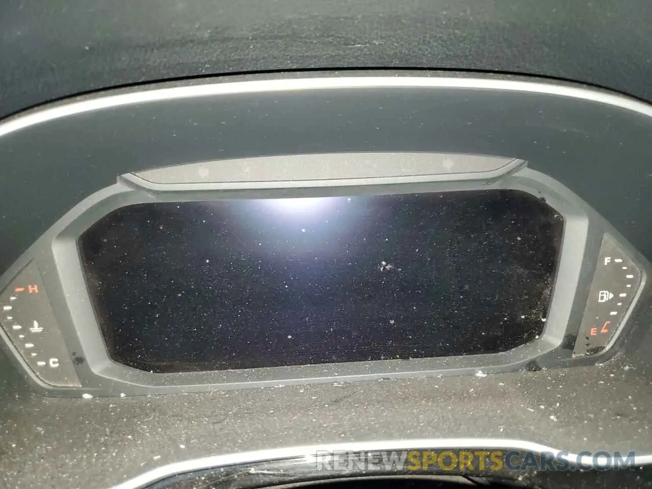 9 Photograph of a damaged car WA1DECF30R1039209 AUDI Q3 2024