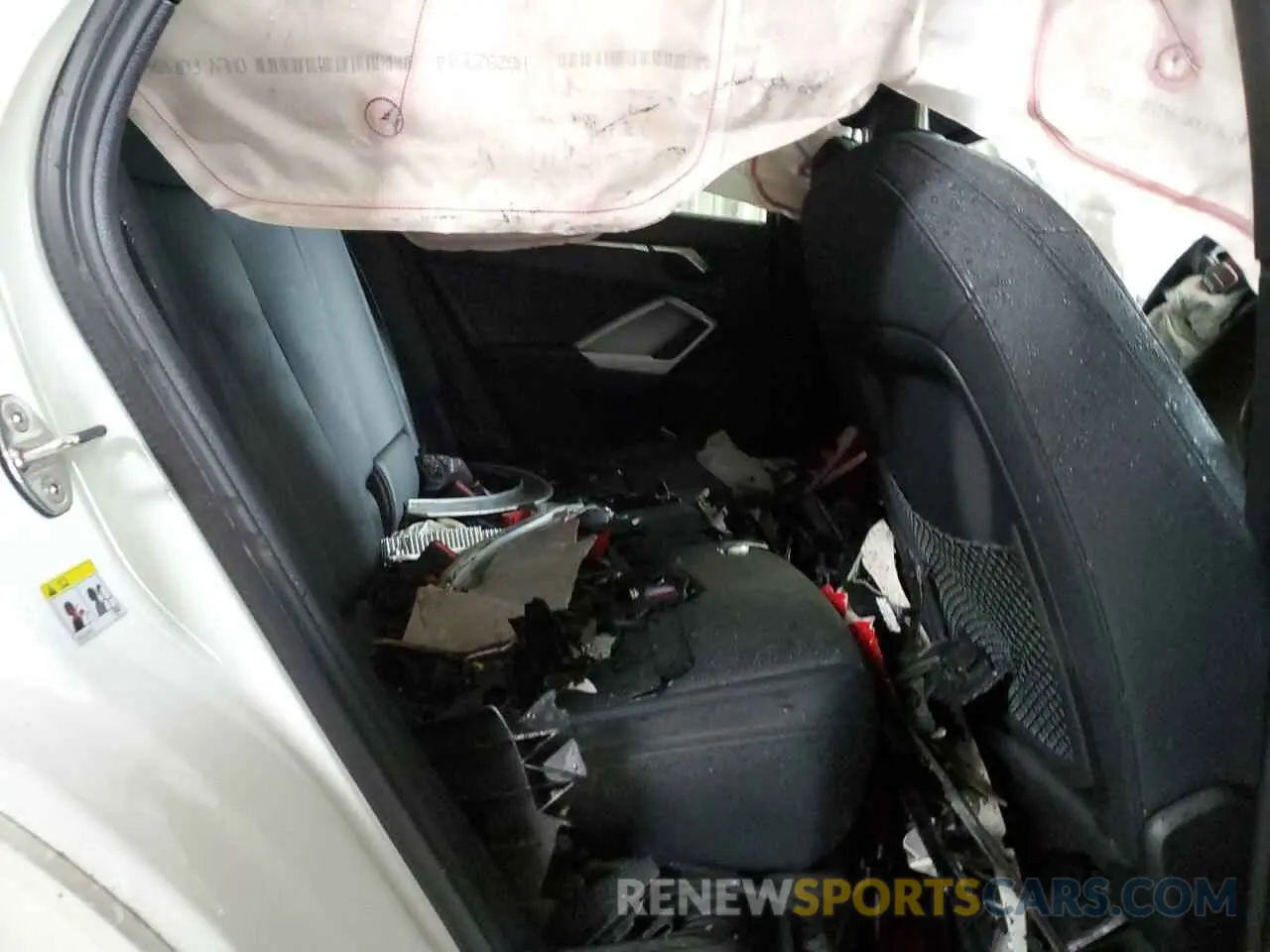 11 Photograph of a damaged car WA1DECF30R1096767 AUDI Q3 2024