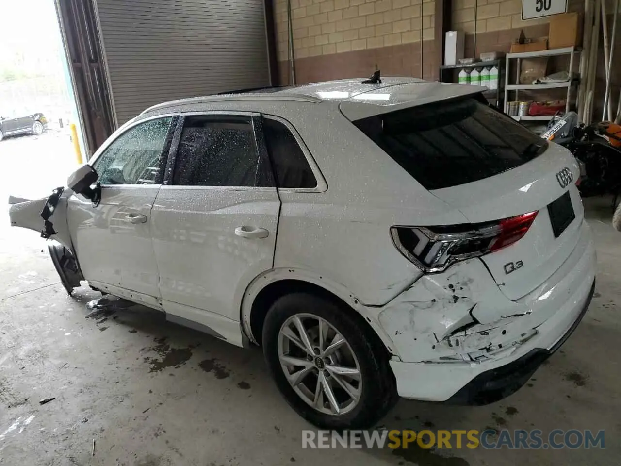 2 Photograph of a damaged car WA1DECF30R1096767 AUDI Q3 2024