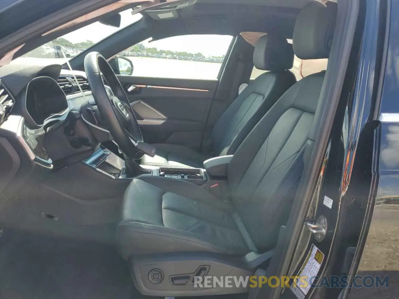 7 Photograph of a damaged car WA1DECF31R1047951 AUDI Q3 2024