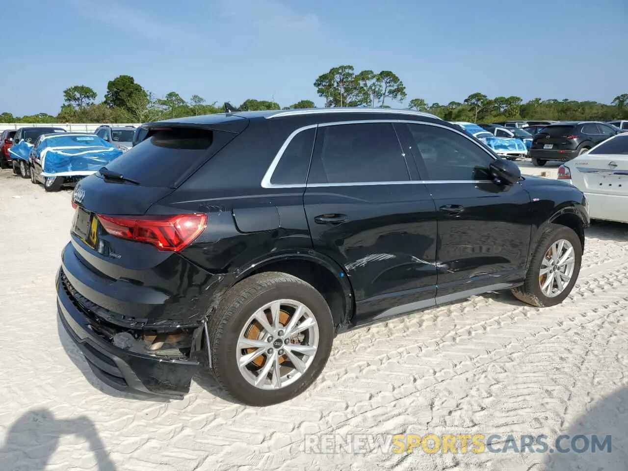 3 Photograph of a damaged car WA1DECF32R1023321 AUDI Q3 2024