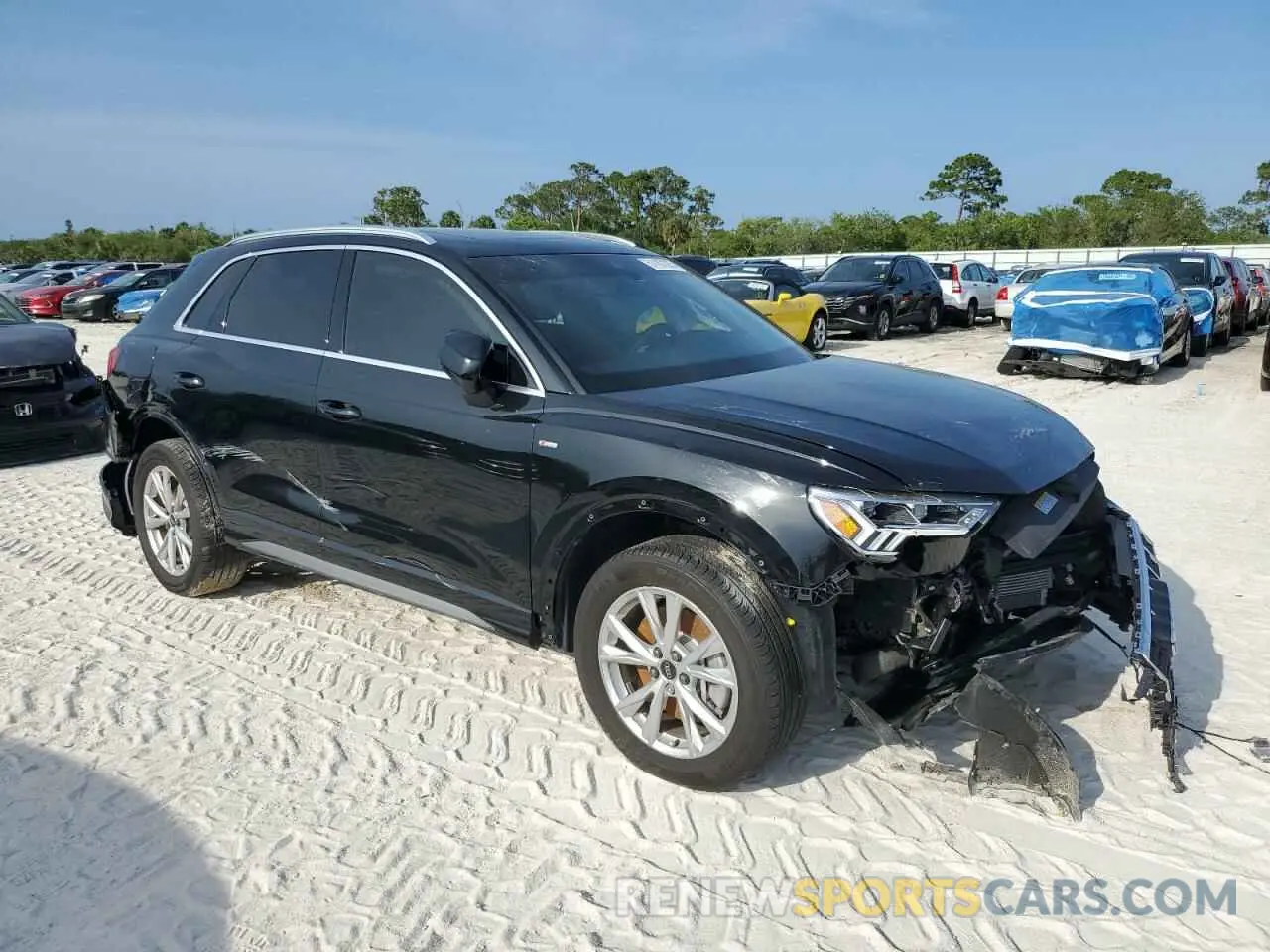 4 Photograph of a damaged car WA1DECF32R1023321 AUDI Q3 2024