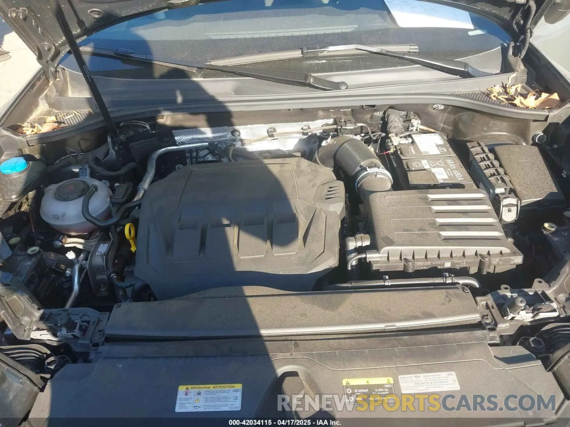10 Photograph of a damaged car WA1DECF33R1066372 AUDI Q3 2024