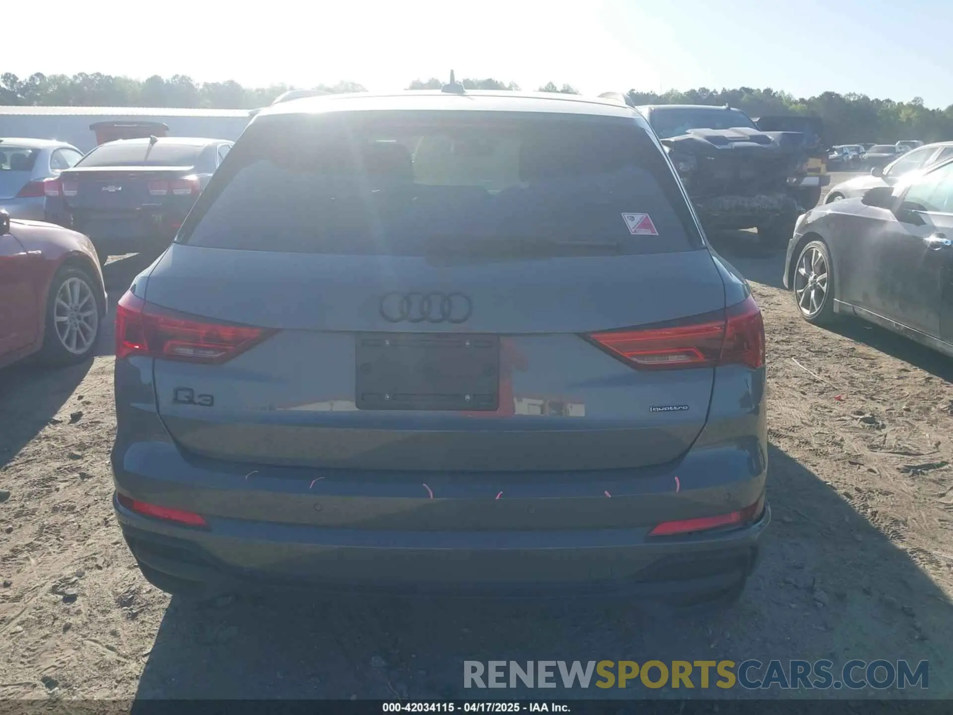 16 Photograph of a damaged car WA1DECF33R1066372 AUDI Q3 2024