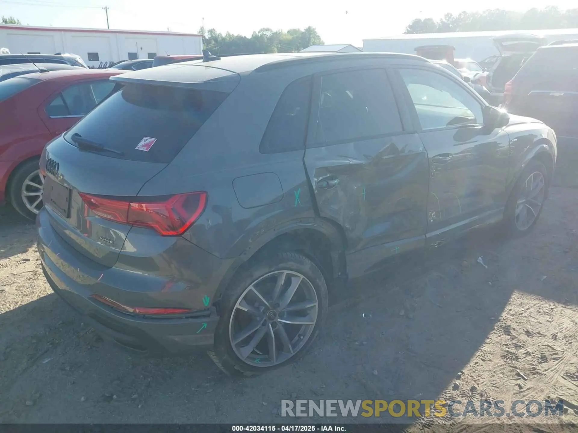 4 Photograph of a damaged car WA1DECF33R1066372 AUDI Q3 2024