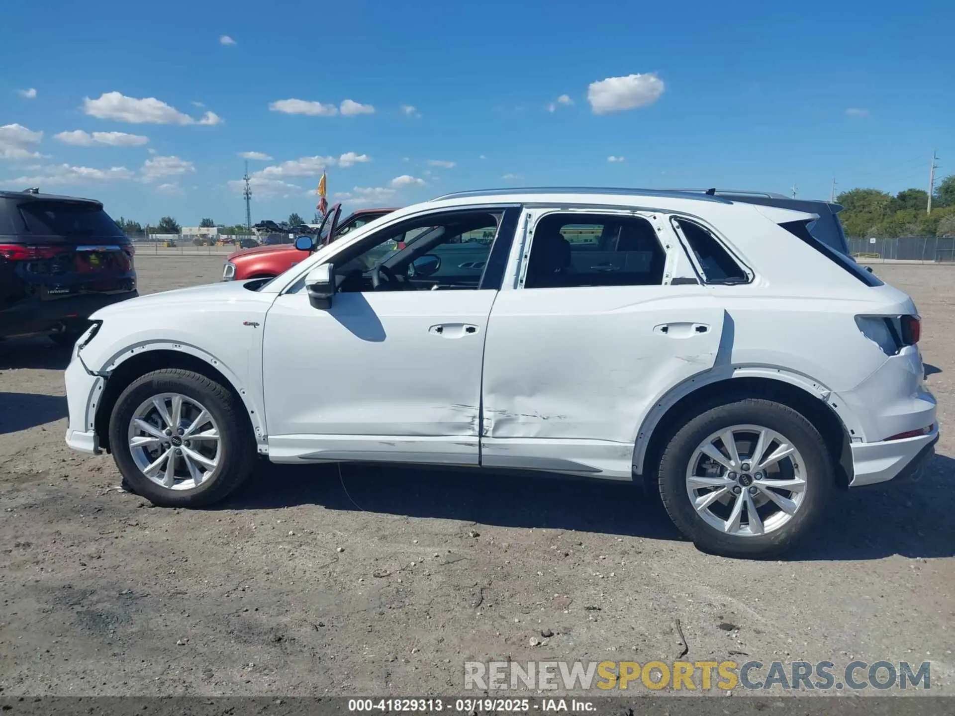 15 Photograph of a damaged car WA1DECF34R1201052 AUDI Q3 2024