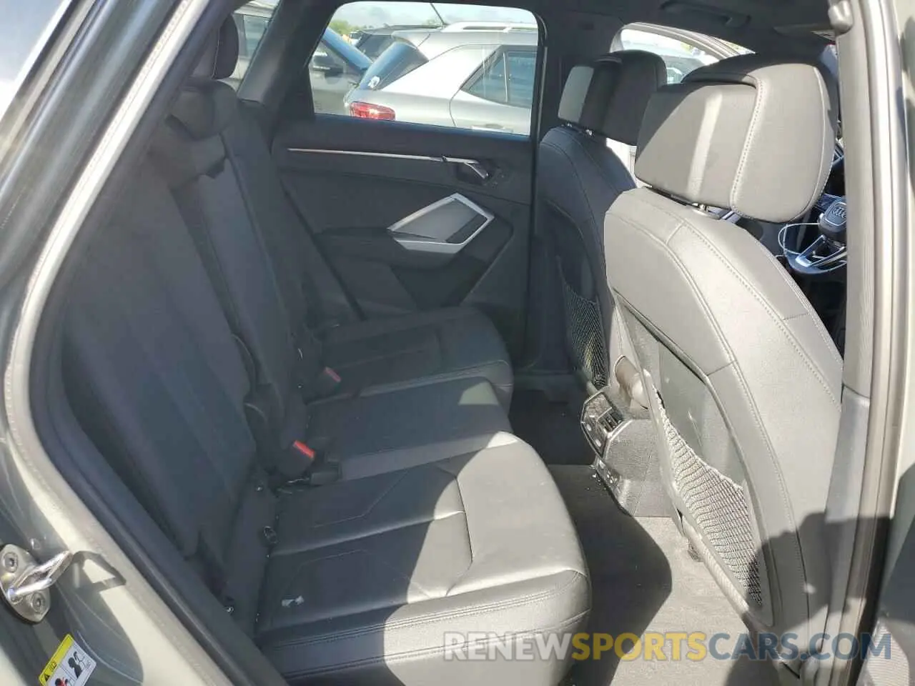 11 Photograph of a damaged car WA1DECF35R1028206 AUDI Q3 2024