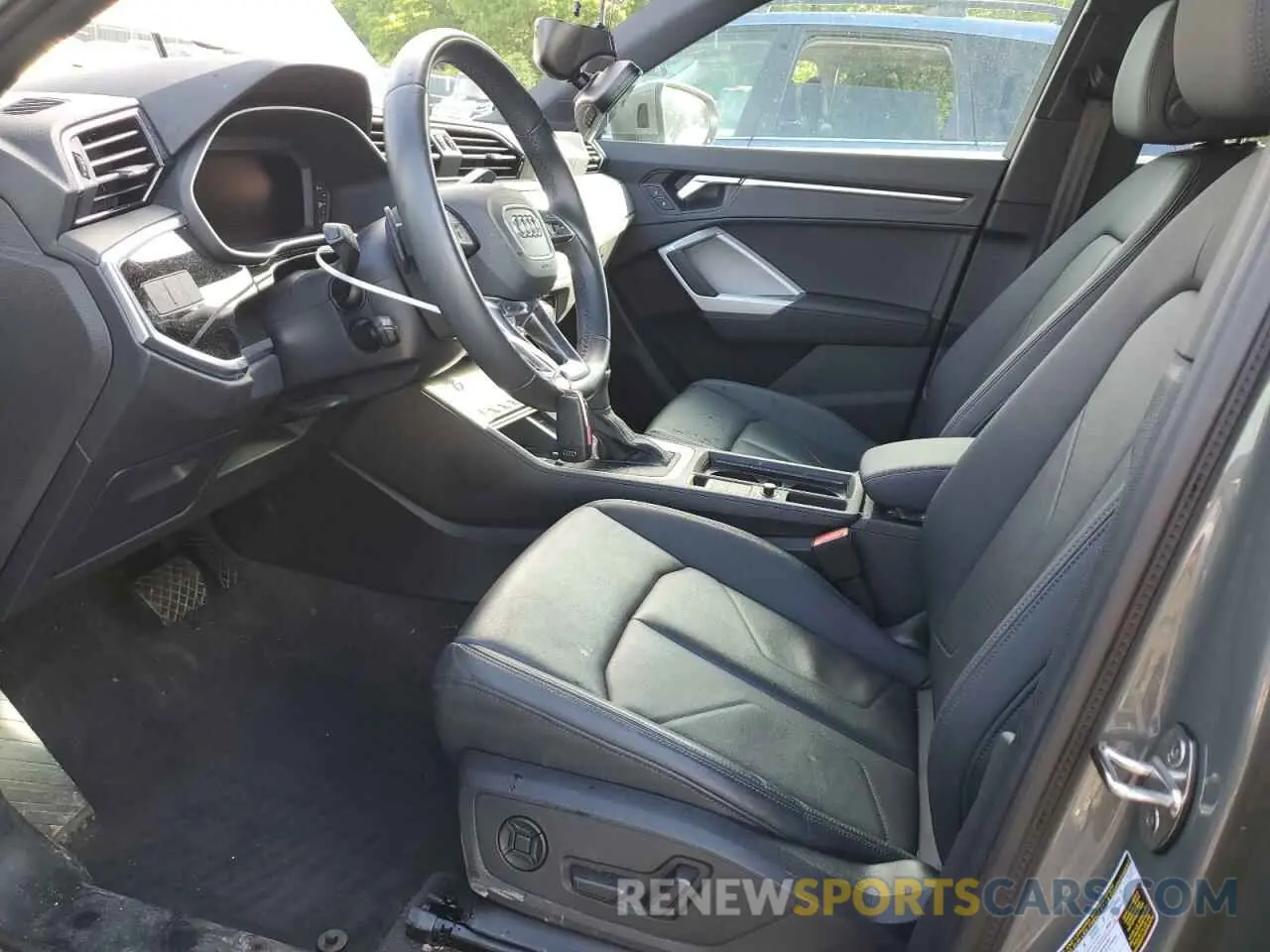 7 Photograph of a damaged car WA1DECF35R1028206 AUDI Q3 2024