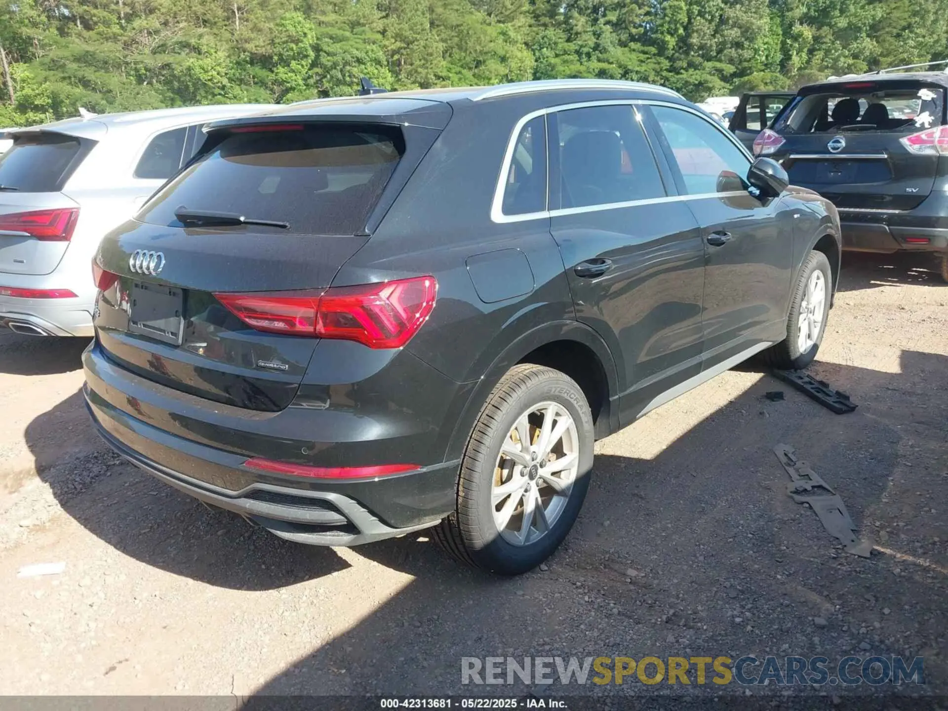 4 Photograph of a damaged car WA1DECF35R1095131 AUDI Q3 2024