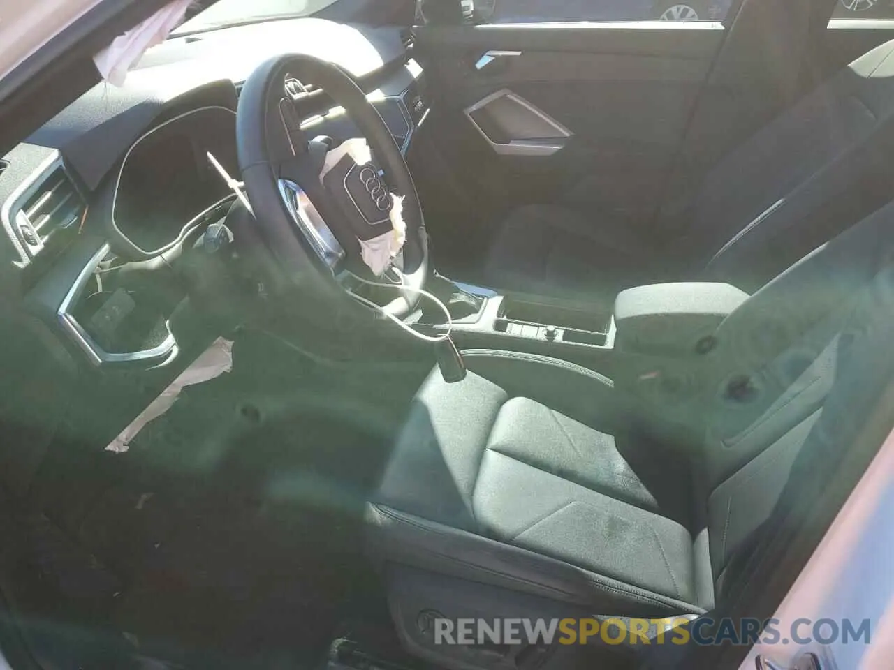 7 Photograph of a damaged car WA1DECF36R1020275 AUDI Q3 2024