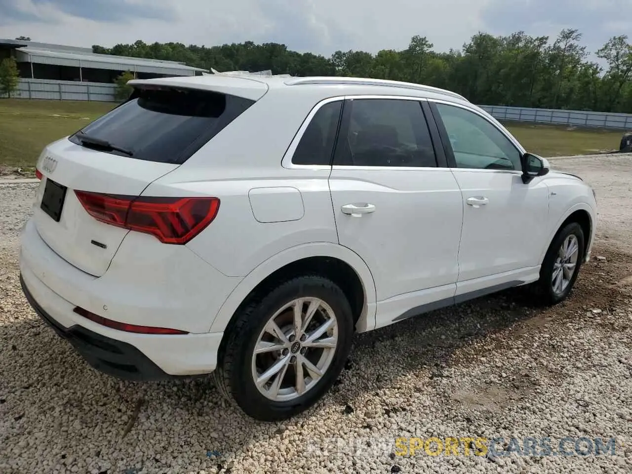 3 Photograph of a damaged car WA1DECF36R1051672 AUDI Q3 2024